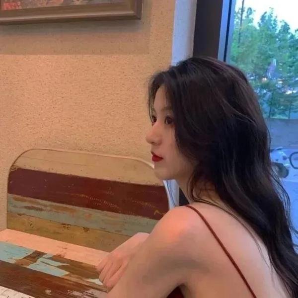 刚分手，激活模拟人生系统